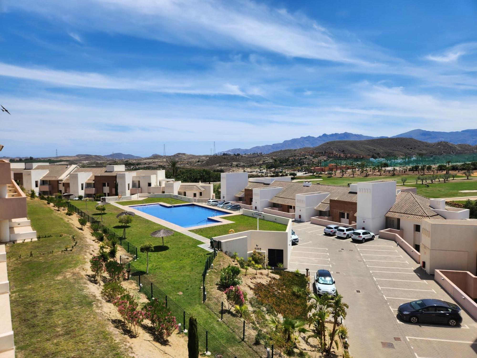 Atico Esquinero Con Preciosas Vistas Al Valle Del Este Golf Con Piscina Comunitaria! ベラ エクステリア 写真