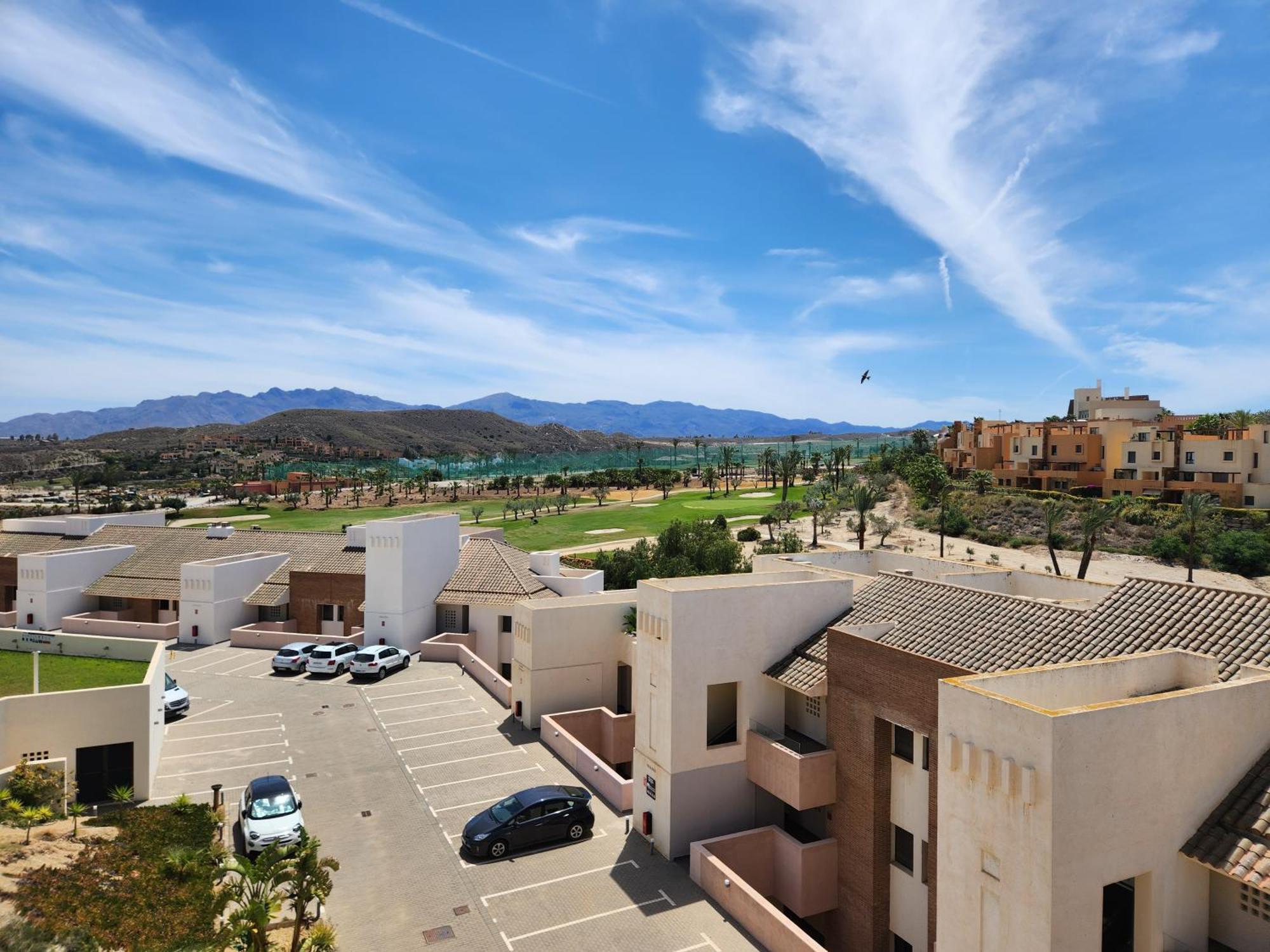 Atico Esquinero Con Preciosas Vistas Al Valle Del Este Golf Con Piscina Comunitaria! ベラ エクステリア 写真